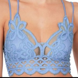 New Bra Bralette Plus Size 1X 2X 3X Zenana in Cream Blue